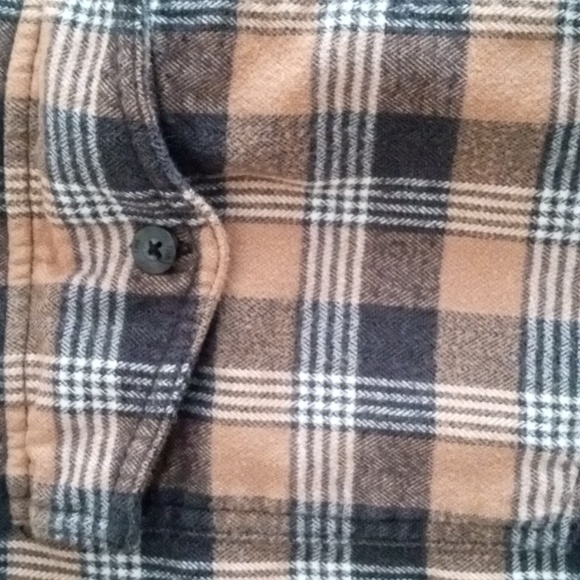 TNA Aritzia Plaid Flannel shirt Size M - Picture 4 of 8